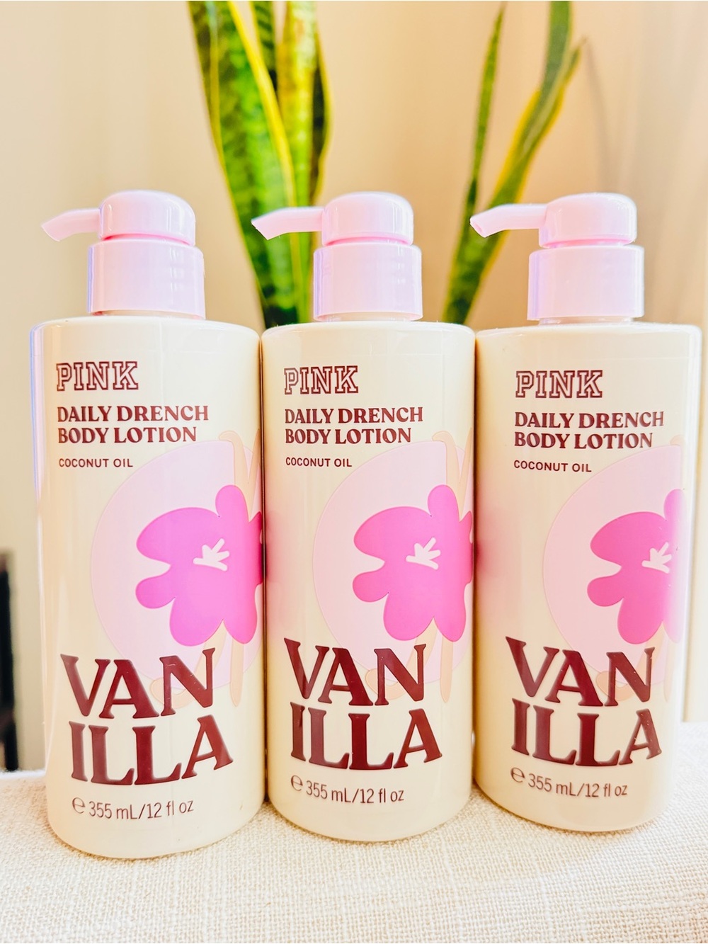 PINK Victoria's Secret Vanilla Daily Drench Body Lotion - Pink & Cream